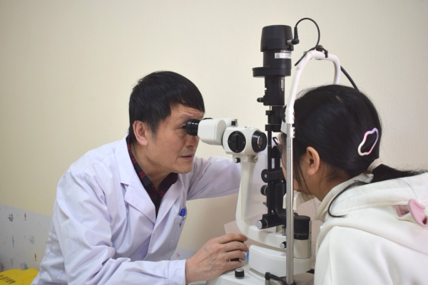 省级专家资源下沉基层｜江春光院长小儿眼科巡诊圆满结束，许江涛院长7月19日接续坐诊