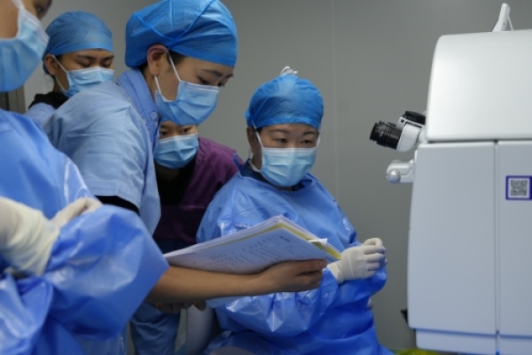 喜讯！红河爱尔杨熹晖主任获蔡司微创全飞秒精准4.0认证